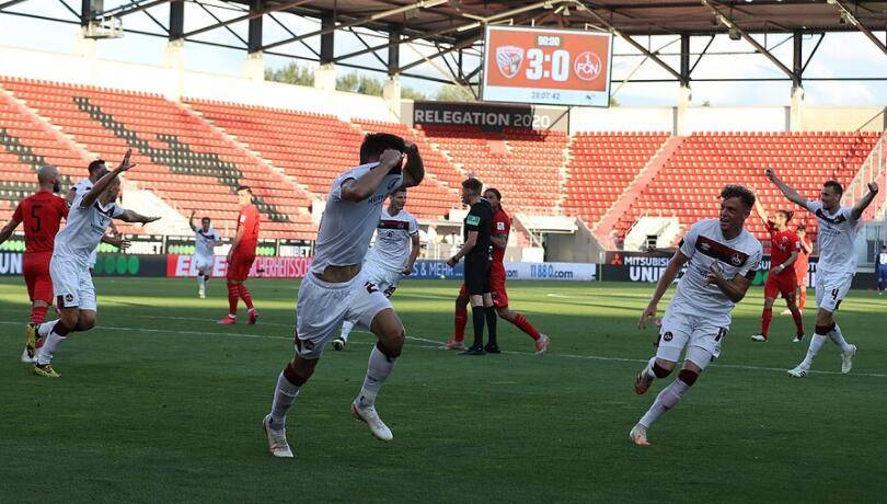  波鸿补时绝平劲旅，德甲保级关键战惊心动魄  